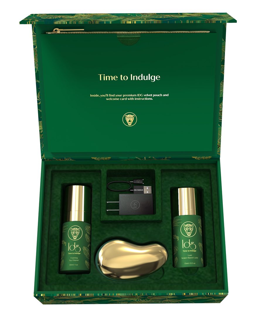 The Signature Kit, opened